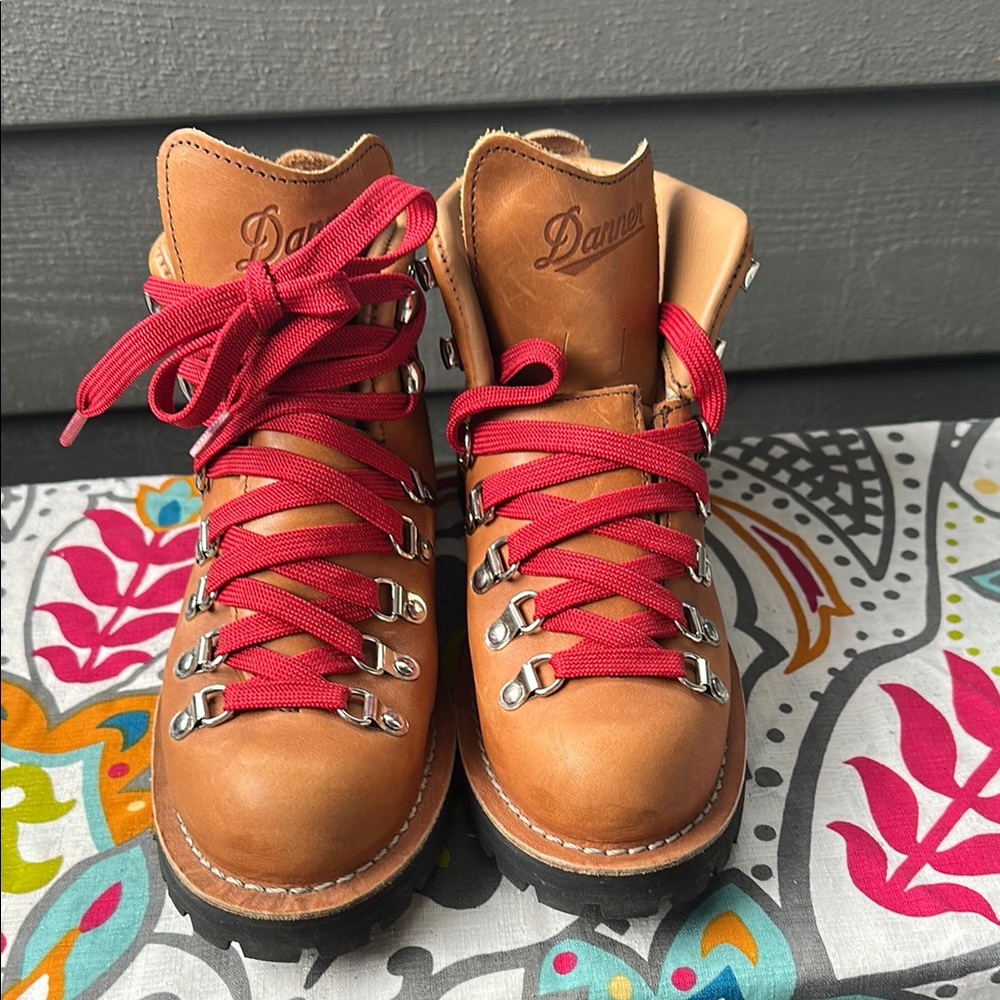 Danner Tan Leather Lace-Up Boots with Red Laces